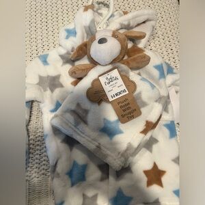 Baby robe with wash cloths NWT